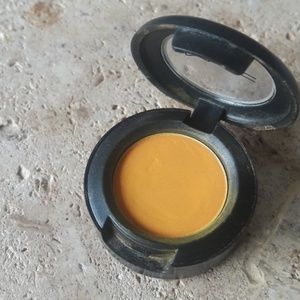 "Goldenrod" eyeshadow by MAC